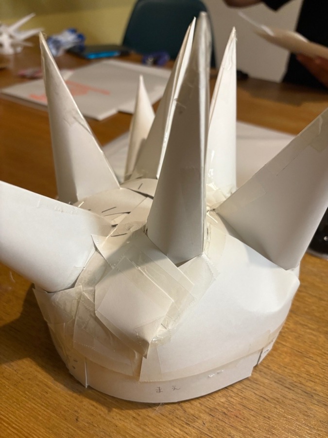【連続投稿3日目】ウニ帽子製作中!